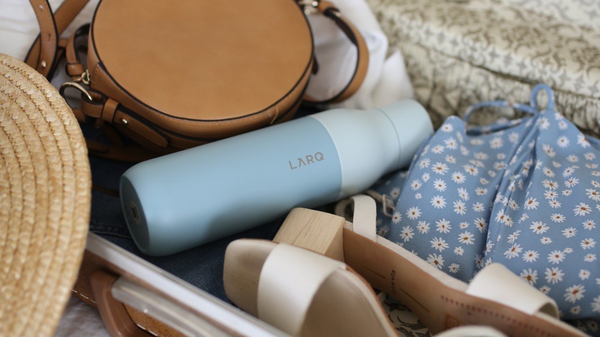 Can You Bring Your Reusable Water Bottle on a Plane? (2023 Updated) – Buzio  Bottle