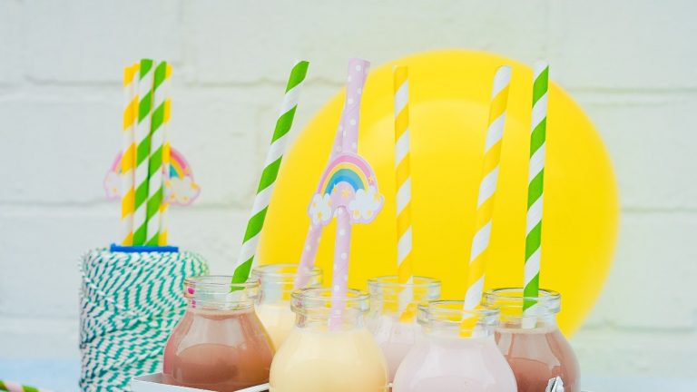 Which Reusable Straws Are Better: Silicone, Glass, or Metal?