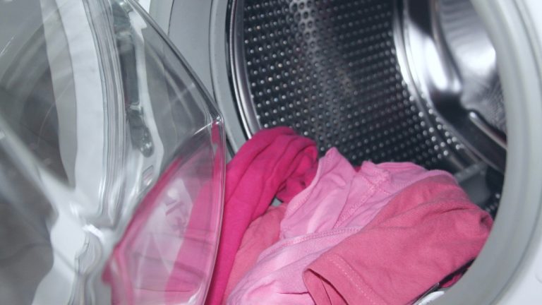 Is Handwashing Clothes Better for the Environment Than Using a Washing Machine?