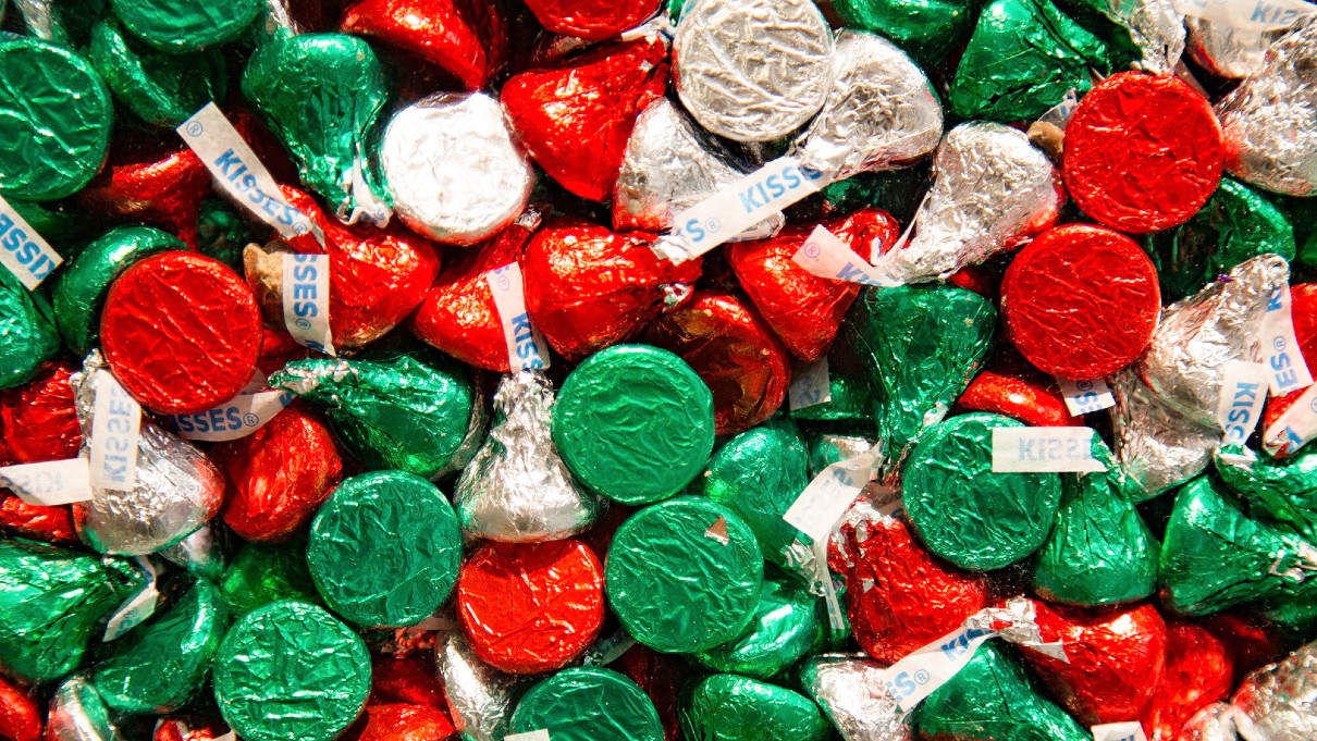 Hershey's Kisses in Christmas colors