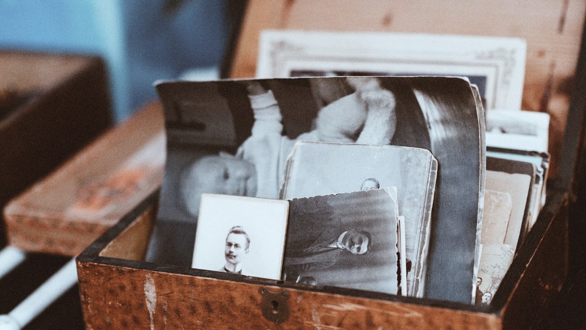 how to recycle old photographs