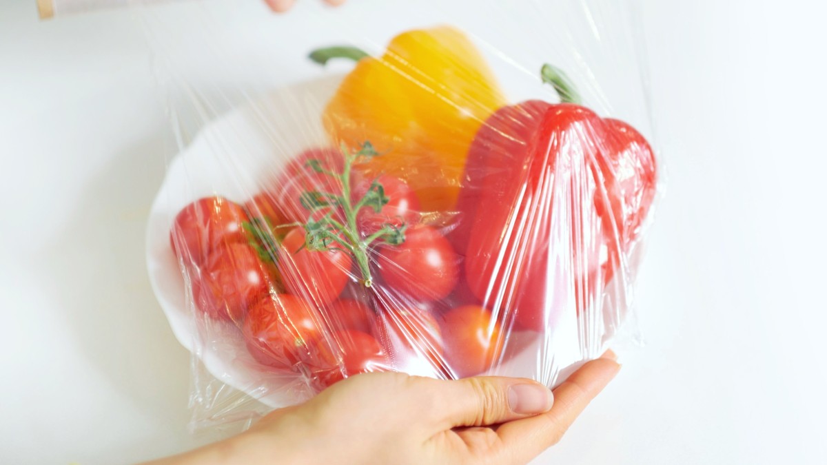 wrapping vegetables in shrink wrap