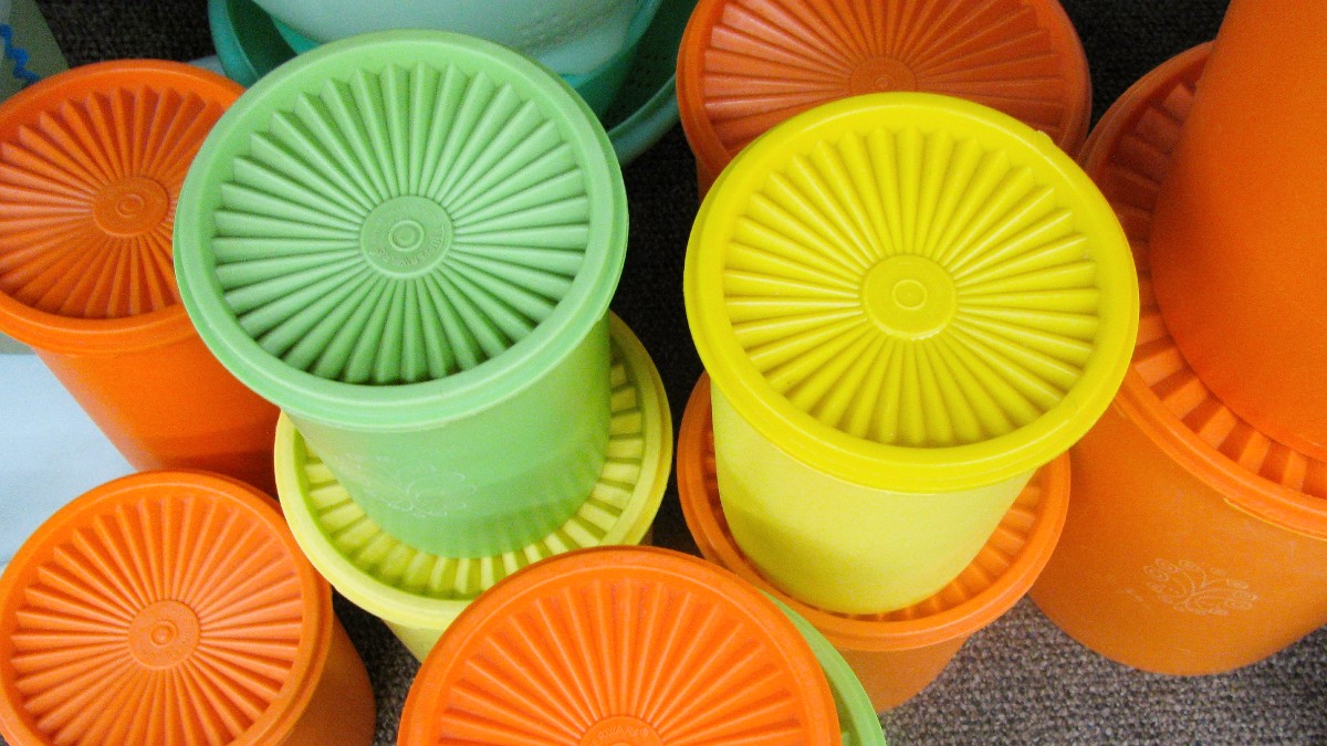 vintage tupperware containers