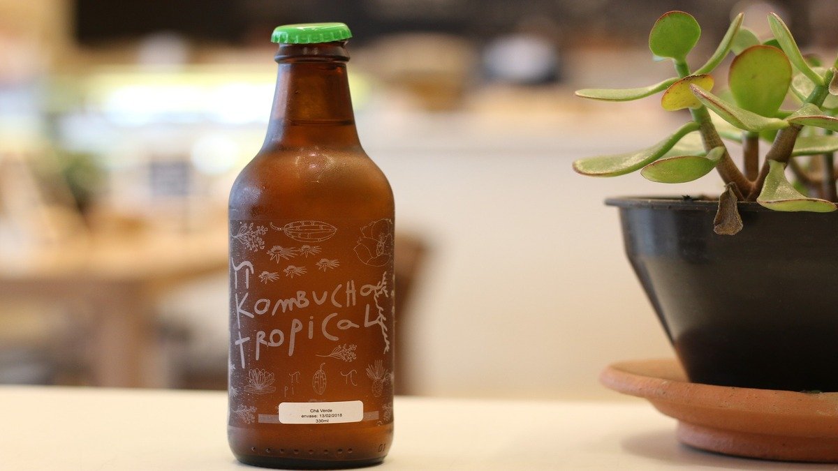 kombucha bottles made of glass