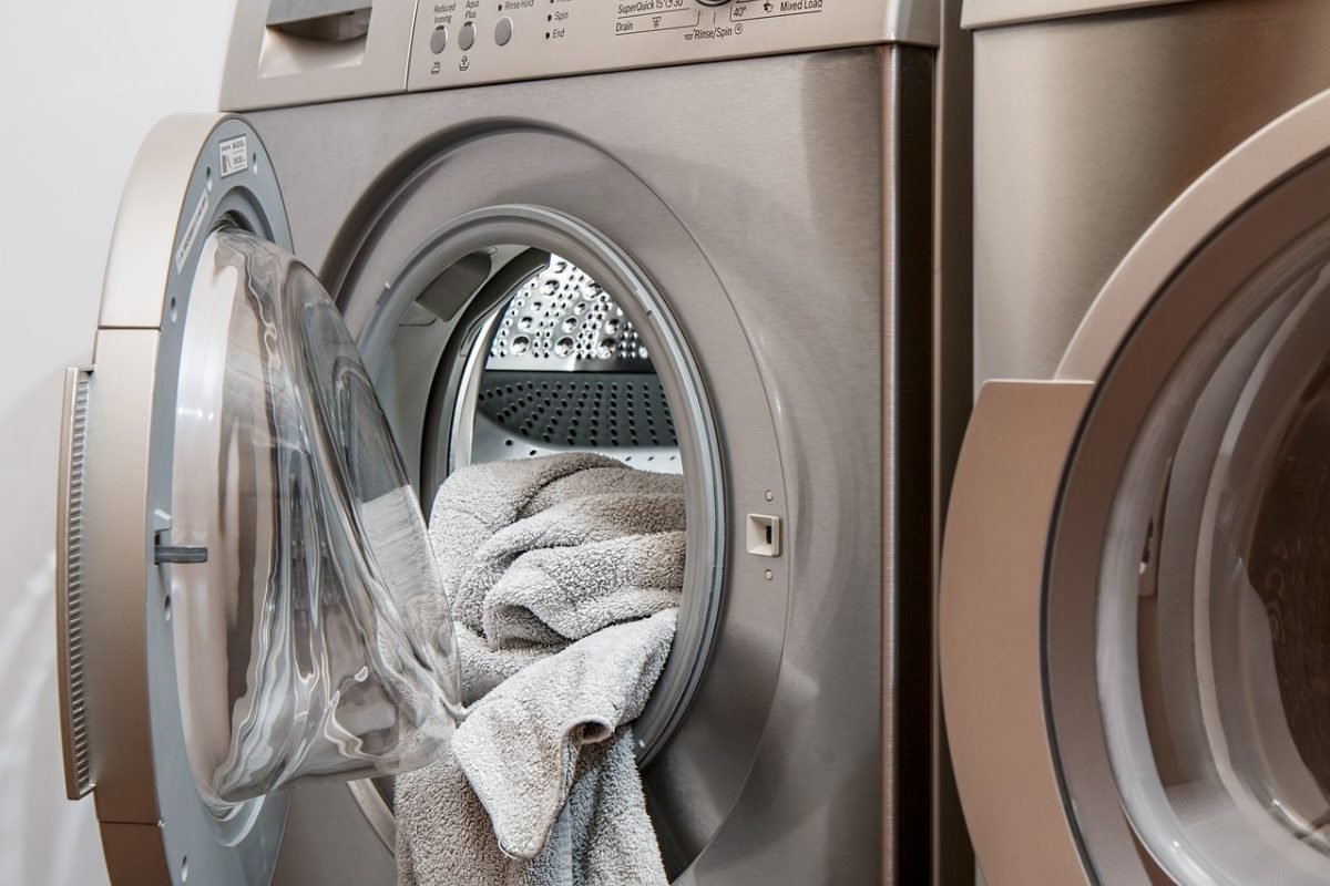 Is It Better to Wash Small Loads or Large Loads of Laundry ...